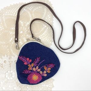 Lucky Brand | Floral Embroider Kiss Lock Purse